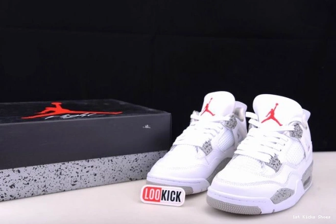 1st Kicks (2021) Oreo Jordan CT8527-100 Retro 4 White 0703